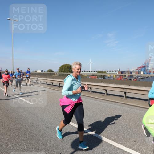 03.10.2025 - Köhlbrandbrückenlauf Yannick Fuchs http://msf.ph/oto/9189790 03.10.2025 12:09:38 Position 3  meine-sportfotos.de