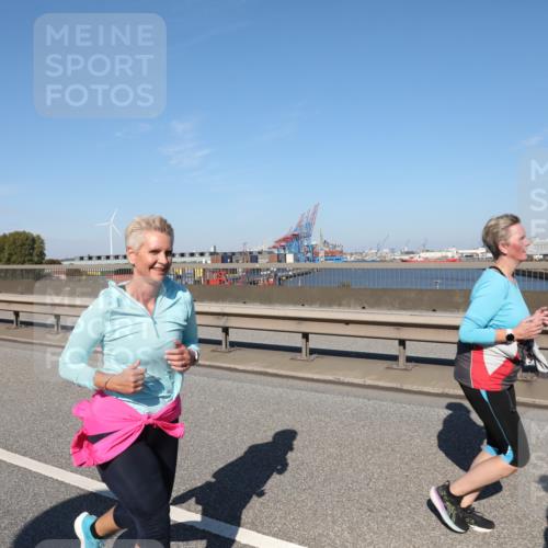 03.10.2025 - Köhlbrandbrückenlauf Yannick Fuchs http://msf.ph/oto/9189792 03.10.2025 12:09:38 Position 3  meine-sportfotos.de