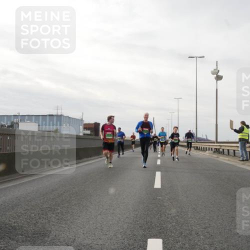 03.10.2025 - Köhlbrandbrückenlauf Matties Gatica Varas http://msf.ph/oto/9189797 03.10.2025 15:59:29 Position 3  meine-sportfotos.de