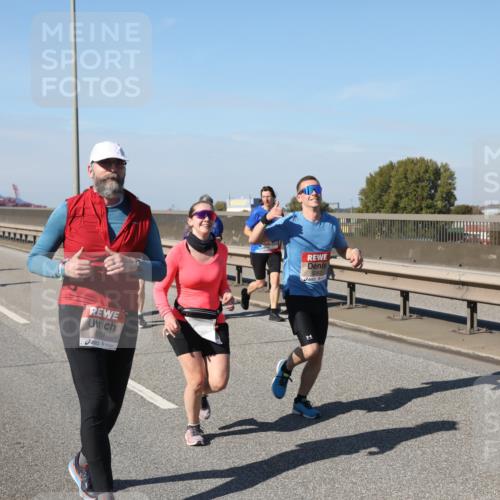 03.10.2025 - Köhlbrandbrückenlauf Yannick Fuchs http://msf.ph/oto/9189808 03.10.2025 12:09:39 Position 3 5057 meine-sportfotos.de