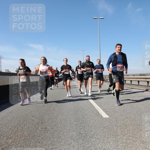 03.10.2025 - Köhlbrandbrückenlauf Yannick Fuchs http://msf.ph/oto/9189815 03.10.2025 11:49:35 Position 3  meine-sportfotos.de