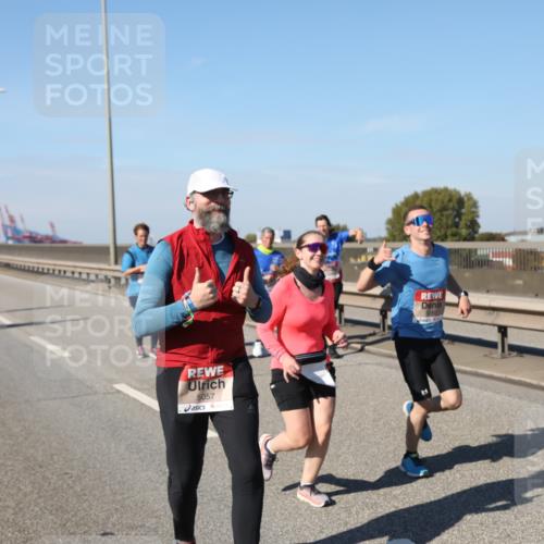 03.10.2025 - Köhlbrandbrückenlauf Yannick Fuchs http://msf.ph/oto/9189817 03.10.2025 12:09:40 Position 3 5057 meine-sportfotos.de