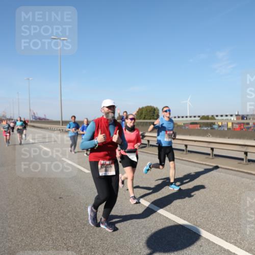 03.10.2025 - Köhlbrandbrückenlauf Yannick Fuchs http://msf.ph/oto/9189821 03.10.2025 12:09:40 Position 3  meine-sportfotos.de
