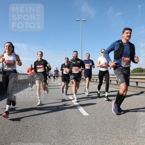 03.10.2025 - Köhlbrandbrückenlauf Yannick Fuchs http://msf.ph/oto/9189826 03.10.2025 11:49:35 Position 3 4026, 4659 meine-sportfotos.de