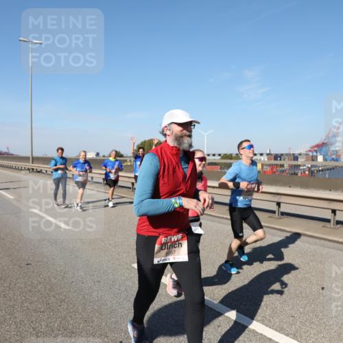 03.10.2025 - Köhlbrandbrückenlauf Yannick Fuchs http://msf.ph/oto/9189832 03.10.2025 12:09:40 Position 3 5057 meine-sportfotos.de