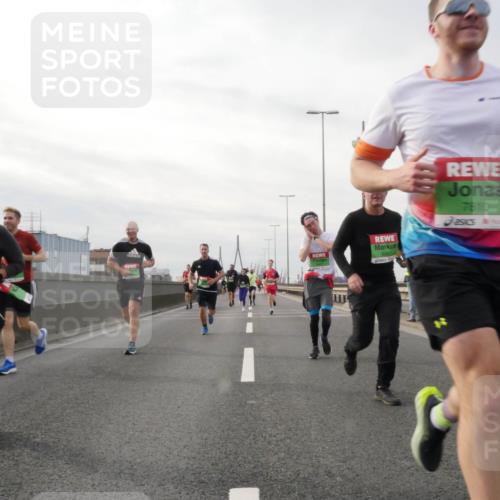 03.10.2025 - Köhlbrandbrückenlauf Matties Gatica Varas http://msf.ph/oto/9189833 03.10.2025 15:59:37 Position 3 8067, 7810 meine-sportfotos.de