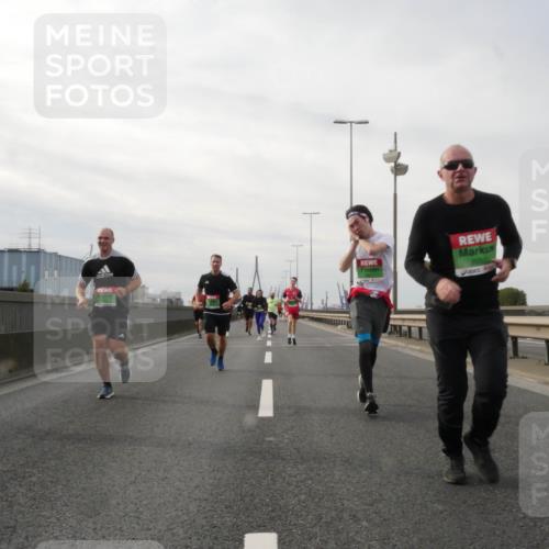 03.10.2025 - Köhlbrandbrückenlauf Matties Gatica Varas http://msf.ph/oto/9189835 03.10.2025 15:59:38 Position 3 8067 meine-sportfotos.de