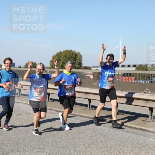 03.10.2025 - Köhlbrandbrückenlauf Yannick Fuchs http://msf.ph/oto/9189848 03.10.2025 12:09:41 Position 3 5598, 4966, 5427 meine-sportfotos.de
