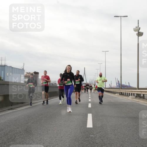 03.10.2025 - Köhlbrandbrückenlauf Matties Gatica Varas http://msf.ph/oto/9189853 03.10.2025 15:59:42 Position 3  meine-sportfotos.de