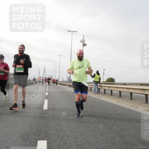 03.10.2025 - Köhlbrandbrückenlauf Matties Gatica Varas http://msf.ph/oto/9189865 03.10.2025 15:59:45 Position 3  meine-sportfotos.de