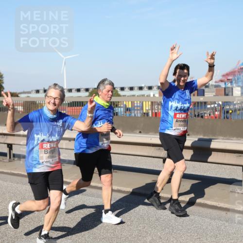 03.10.2025 - Köhlbrandbrückenlauf Yannick Fuchs http://msf.ph/oto/9189870 03.10.2025 12:09:42 Position 3 5598, 4966, 5357 meine-sportfotos.de