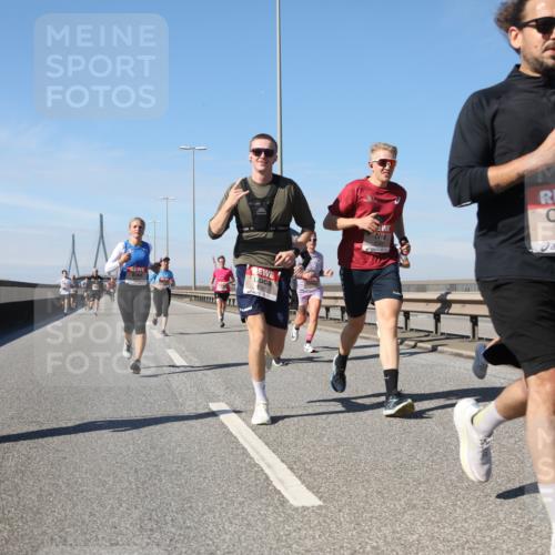 03.10.2025 - Köhlbrandbrückenlauf Yannick Fuchs http://msf.ph/oto/9189895 03.10.2025 11:49:39 Position 3 761, 6323 meine-sportfotos.de