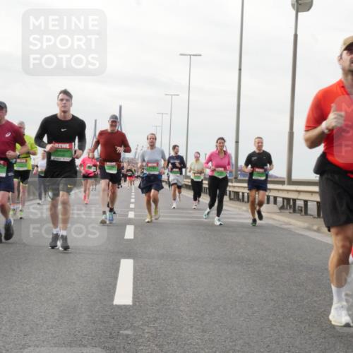 03.10.2025 - Köhlbrandbrückenlauf Matties Gatica Varas http://msf.ph/oto/9189900 03.10.2025 15:59:57 Position 3  meine-sportfotos.de