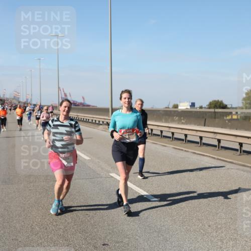 03.10.2025 - Köhlbrandbrückenlauf Yannick Fuchs http://msf.ph/oto/9189901 03.10.2025 12:09:44 Position 3  meine-sportfotos.de