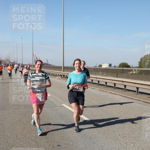 03.10.2025 - Köhlbrandbrückenlauf Yannick Fuchs http://msf.ph/oto/9189904 03.10.2025 12:09:45 Position 3  meine-sportfotos.de