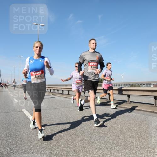 03.10.2025 - Köhlbrandbrückenlauf Yannick Fuchs http://msf.ph/oto/9189918 03.10.2025 11:49:41 Position 3 6510, 5096 meine-sportfotos.de