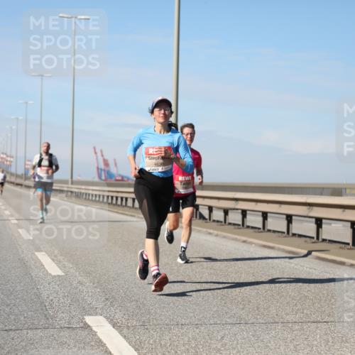03.10.2025 - Köhlbrandbrückenlauf Yannick Fuchs http://msf.ph/oto/9189925 03.10.2025 11:49:42 Position 3 4636 meine-sportfotos.de