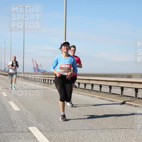03.10.2025 - Köhlbrandbrückenlauf Yannick Fuchs http://msf.ph/oto/9189929 03.10.2025 11:49:42 Position 3 4636 meine-sportfotos.de