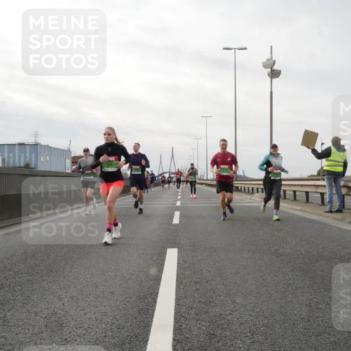 03.10.2025 - Köhlbrandbrückenlauf Matties Gatica Varas http://msf.ph/oto/9189941 03.10.2025 16:00:13 Position 3  meine-sportfotos.de
