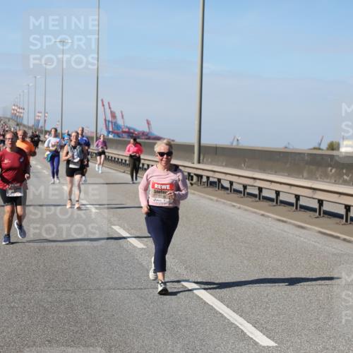 03.10.2025 - Köhlbrandbrückenlauf Yannick Fuchs http://msf.ph/oto/9189944 03.10.2025 12:09:49 Position 3 5238 meine-sportfotos.de