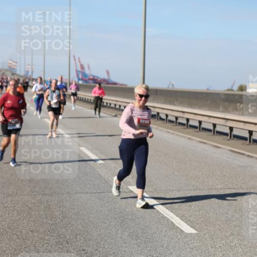 03.10.2025 - Köhlbrandbrückenlauf Yannick Fuchs http://msf.ph/oto/9189951 03.10.2025 12:09:49 Position 3  meine-sportfotos.de