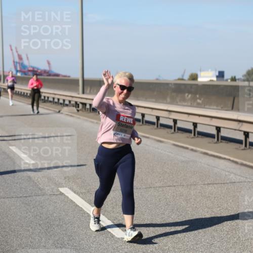 03.10.2025 - Köhlbrandbrückenlauf Yannick Fuchs http://msf.ph/oto/9189964 03.10.2025 12:09:50 Position 3 5238 meine-sportfotos.de