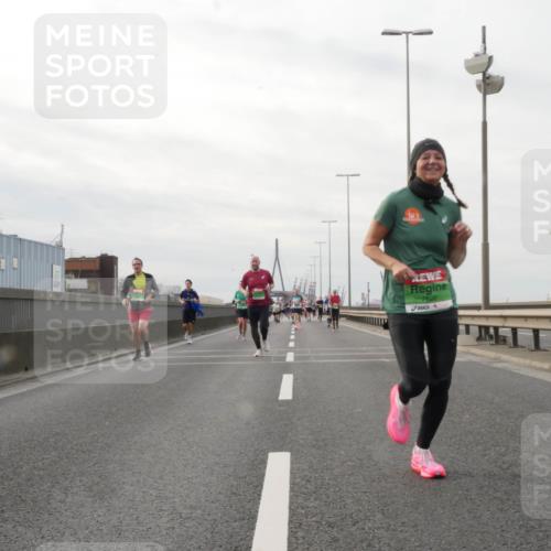 03.10.2025 - Köhlbrandbrückenlauf Matties Gatica Varas http://msf.ph/oto/9189965 03.10.2025 16:00:18 Position 3 7628 meine-sportfotos.de