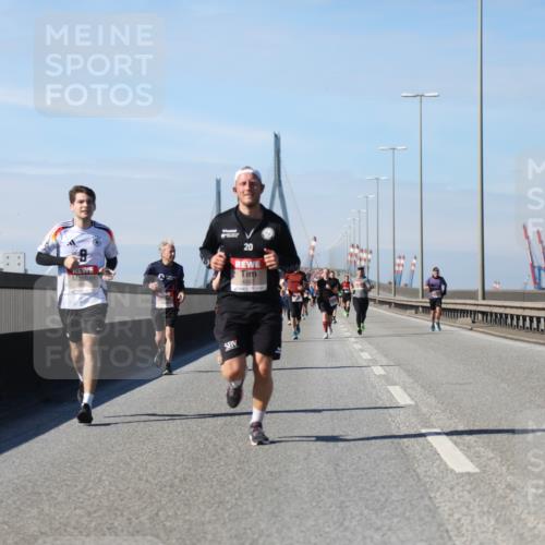 03.10.2025 - Köhlbrandbrückenlauf Yannick Fuchs http://msf.ph/oto/9189967 03.10.2025 11:49:45 Position 3 20, 4051, 6824 meine-sportfotos.de