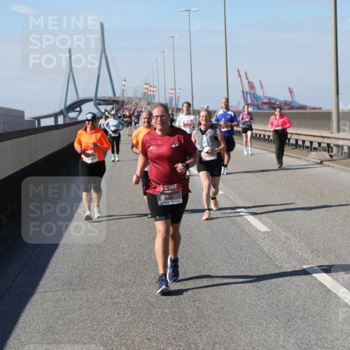 03.10.2025 - Köhlbrandbrückenlauf Yannick Fuchs http://msf.ph/oto/9189978 03.10.2025 12:09:51 Position 3  meine-sportfotos.de