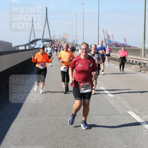 03.10.2025 - Köhlbrandbrückenlauf Yannick Fuchs http://msf.ph/oto/9189989 03.10.2025 12:09:51 Position 3  meine-sportfotos.de