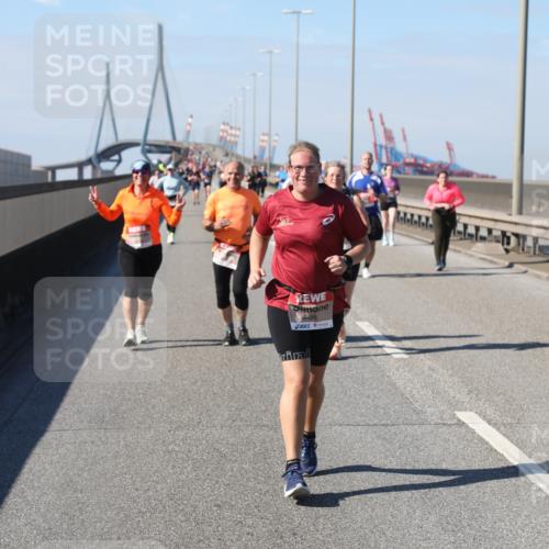 03.10.2025 - Köhlbrandbrückenlauf Yannick Fuchs http://msf.ph/oto/9189992 03.10.2025 12:09:51 Position 3 6486 meine-sportfotos.de