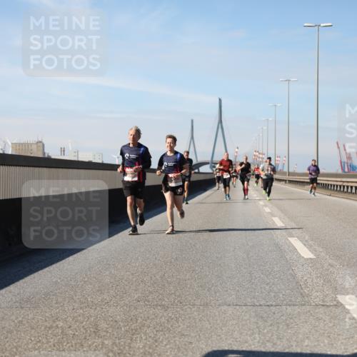 03.10.2025 - Köhlbrandbrückenlauf Yannick Fuchs http://msf.ph/oto/9189994 03.10.2025 11:49:48 Position 3  meine-sportfotos.de