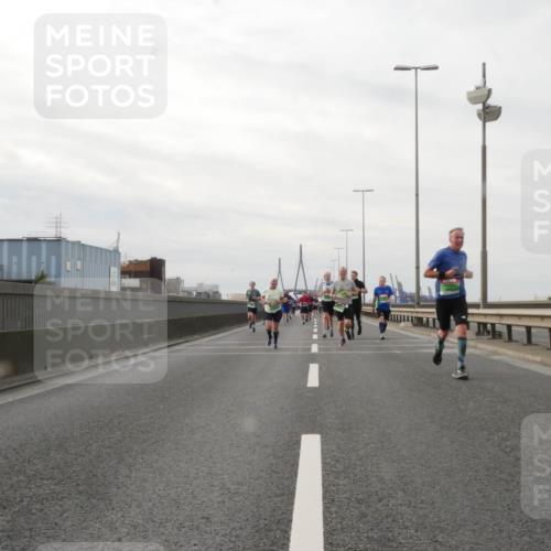 03.10.2025 - Köhlbrandbrückenlauf Matties Gatica Varas http://msf.ph/oto/9189997 03.10.2025 16:00:31 Position 3  meine-sportfotos.de