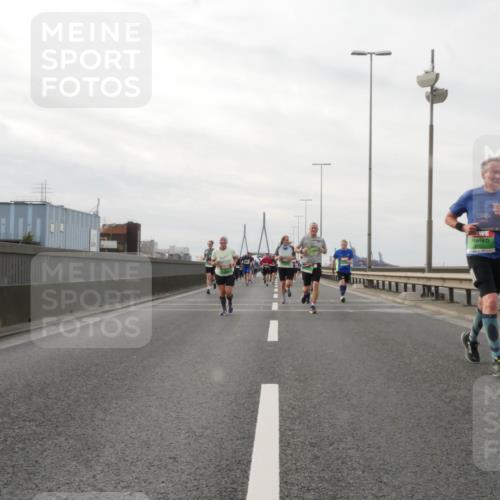 03.10.2025 - Köhlbrandbrückenlauf Matties Gatica Varas http://msf.ph/oto/9190002 03.10.2025 16:00:32 Position 3  meine-sportfotos.de
