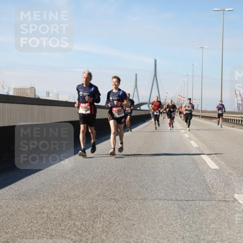 03.10.2025 - Köhlbrandbrückenlauf Yannick Fuchs http://msf.ph/oto/9190004 03.10.2025 11:49:49 Position 3  meine-sportfotos.de