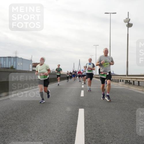 03.10.2025 - Köhlbrandbrückenlauf Matties Gatica Varas http://msf.ph/oto/9190011 03.10.2025 16:00:34 Position 3  meine-sportfotos.de