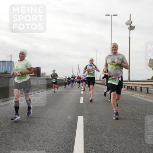 03.10.2025 - Köhlbrandbrückenlauf Matties Gatica Varas http://msf.ph/oto/9190012 03.10.2025 16:00:34 Position 3 7243 meine-sportfotos.de