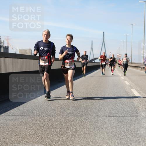 03.10.2025 - Köhlbrandbrückenlauf Yannick Fuchs http://msf.ph/oto/9190016 03.10.2025 11:49:50 Position 3 4395 meine-sportfotos.de