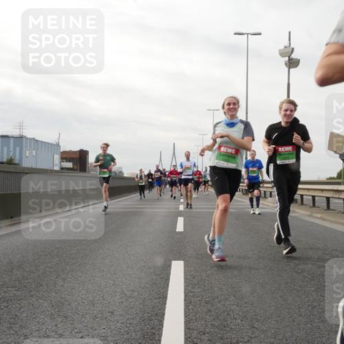 03.10.2025 - Köhlbrandbrückenlauf Matties Gatica Varas http://msf.ph/oto/9190018 03.10.2025 16:00:35 Position 3 7243 meine-sportfotos.de