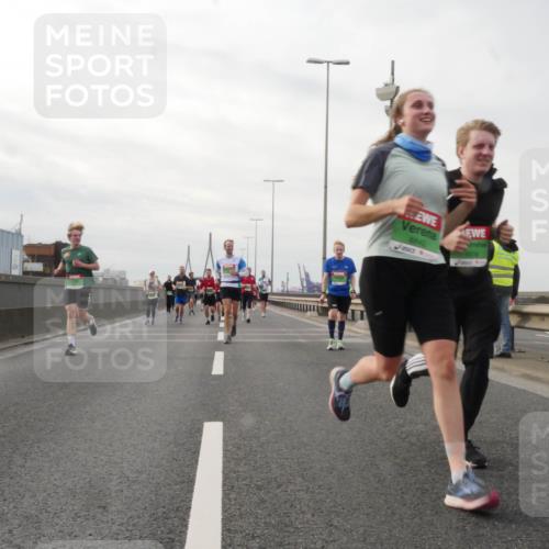 03.10.2025 - Köhlbrandbrückenlauf Matties Gatica Varas http://msf.ph/oto/9190019 03.10.2025 16:00:36 Position 3 8842 meine-sportfotos.de