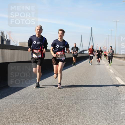 03.10.2025 - Köhlbrandbrückenlauf Yannick Fuchs http://msf.ph/oto/9190021 03.10.2025 11:49:50 Position 3 6022 meine-sportfotos.de