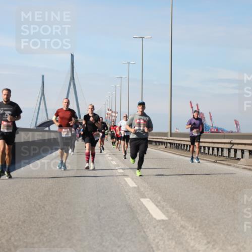 03.10.2025 - Köhlbrandbrückenlauf Yannick Fuchs http://msf.ph/oto/9190047 03.10.2025 11:49:51 Position 3  meine-sportfotos.de