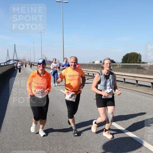 03.10.2025 - Köhlbrandbrückenlauf Yannick Fuchs http://msf.ph/oto/9190060 03.10.2025 12:09:56 Position 3 4440 meine-sportfotos.de