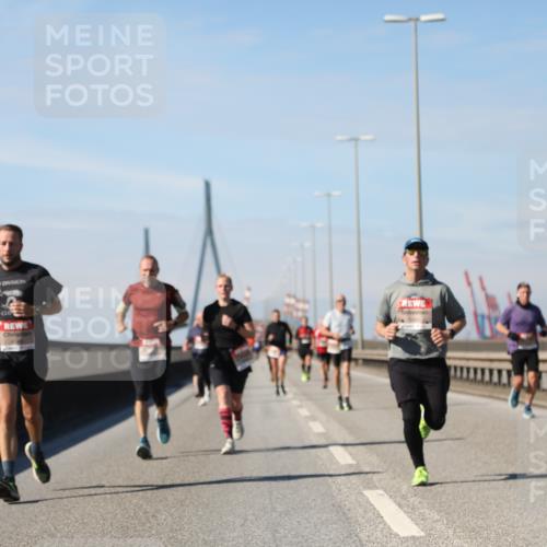03.10.2025 - Köhlbrandbrückenlauf Yannick Fuchs http://msf.ph/oto/9190072 03.10.2025 11:49:53 Position 3  meine-sportfotos.de