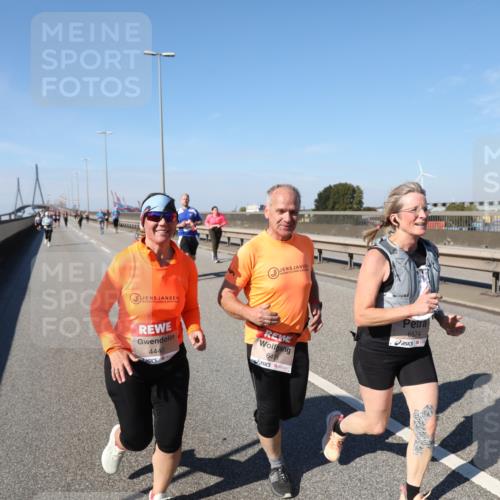 03.10.2025 - Köhlbrandbrückenlauf Yannick Fuchs http://msf.ph/oto/9190075 03.10.2025 12:09:56 Position 3 4440, 641, 6574 meine-sportfotos.de