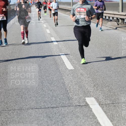 03.10.2025 - Köhlbrandbrückenlauf Yannick Fuchs http://msf.ph/oto/9190077 03.10.2025 11:49:54 Position 3 88, 5468 meine-sportfotos.de