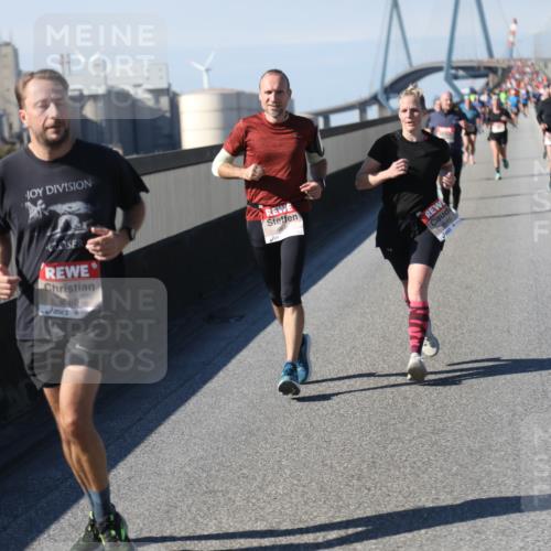 03.10.2025 - Köhlbrandbrückenlauf Yannick Fuchs http://msf.ph/oto/9190087 03.10.2025 11:49:55 Position 3 4588, 5645 meine-sportfotos.de