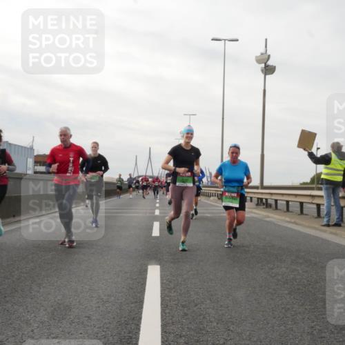 03.10.2025 - Köhlbrandbrückenlauf Matties Gatica Varas http://msf.ph/oto/9190095 03.10.2025 16:00:54 Position 3  meine-sportfotos.de