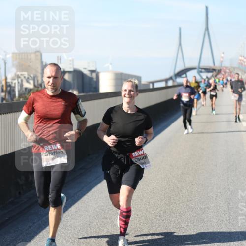 03.10.2025 - Köhlbrandbrückenlauf Yannick Fuchs http://msf.ph/oto/9190097 03.10.2025 11:49:56 Position 3 5646, 645 meine-sportfotos.de