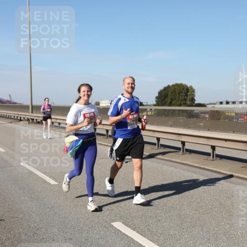 03.10.2025 - Köhlbrandbrückenlauf Yannick Fuchs http://msf.ph/oto/9190102 03.10.2025 12:09:58 Position 3  meine-sportfotos.de